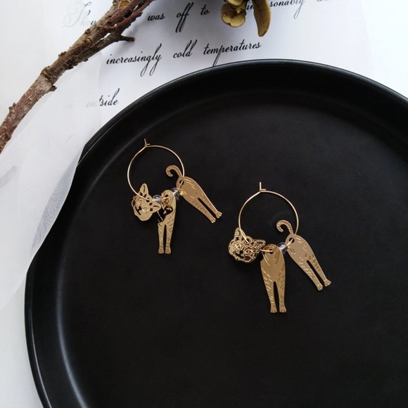 💗Cat Engraved Kitty Hoops Earrings - Picture 2 of 12